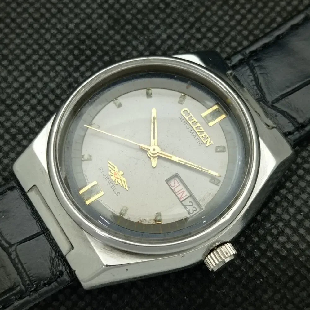 Vintage 1970 Citizen Automatic Mens Silver Watch W/daydate & Gold accents